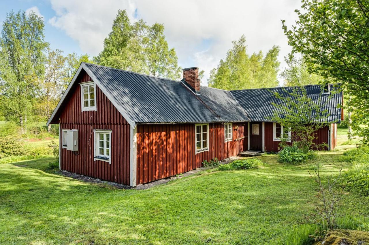 Nice Cottage In Knared Close To Nature ภายนอก รูปภาพ